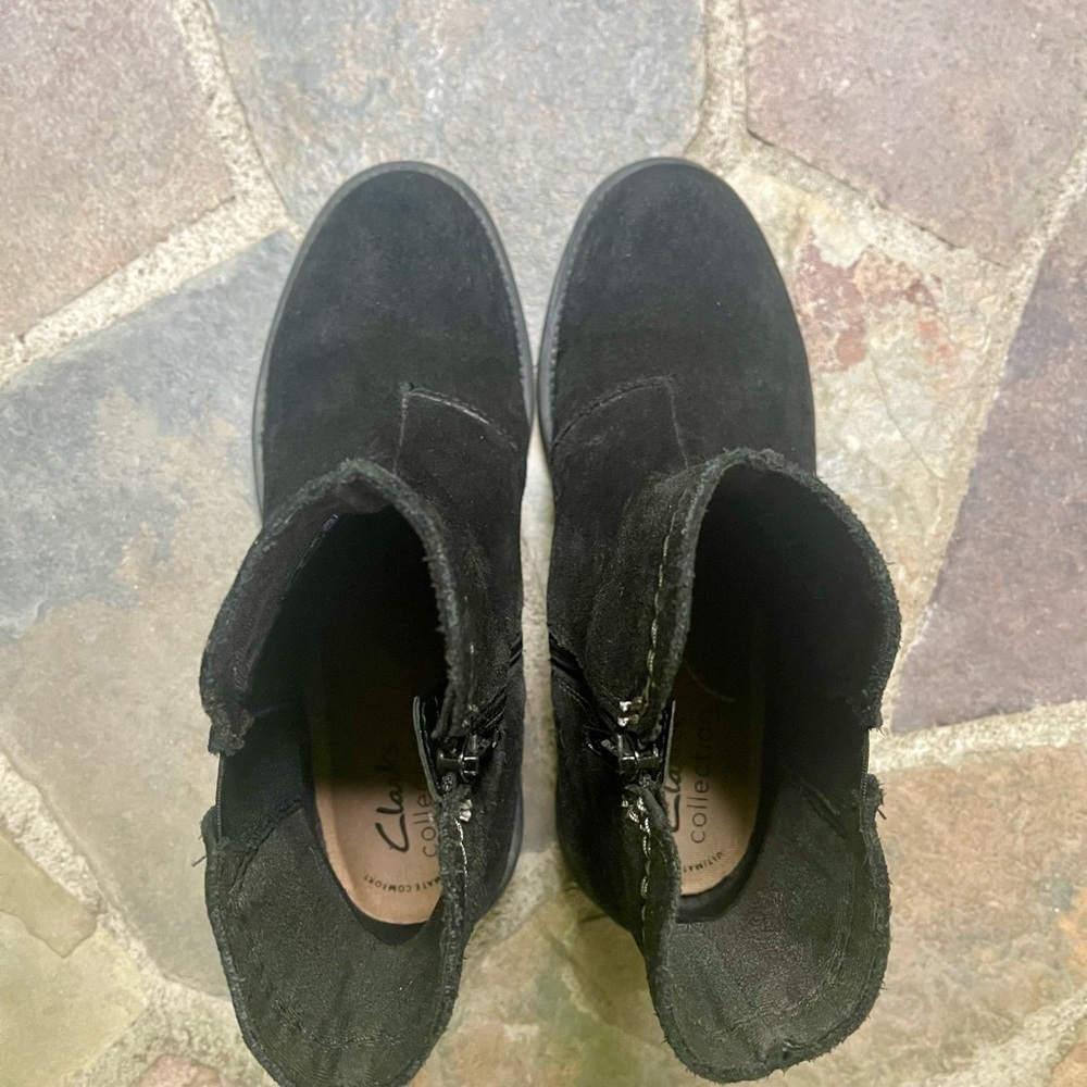 CLARKS Black Chelsea Ankle Boots 7 - Picture 8 of 11